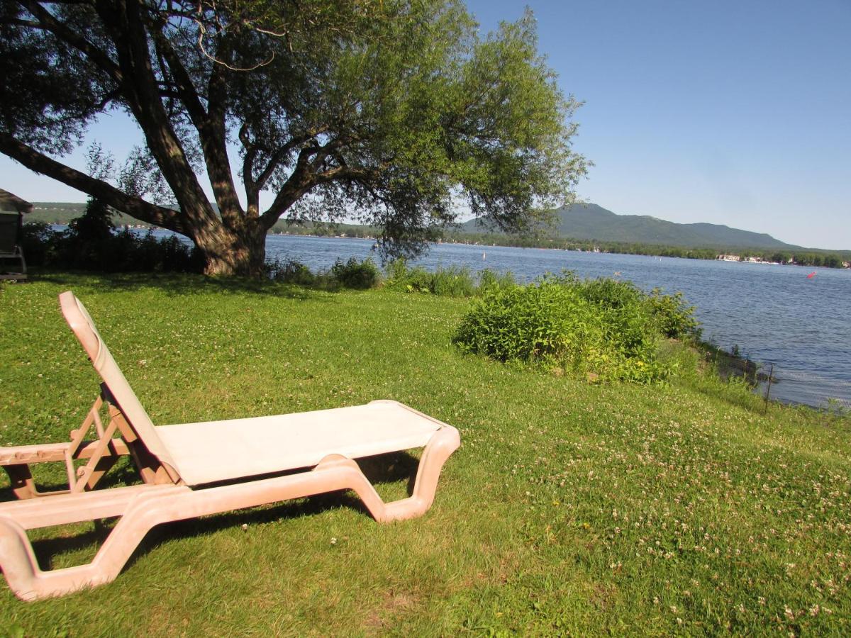 Superbe Condo Bord De L'Eau A Magog Exterior foto